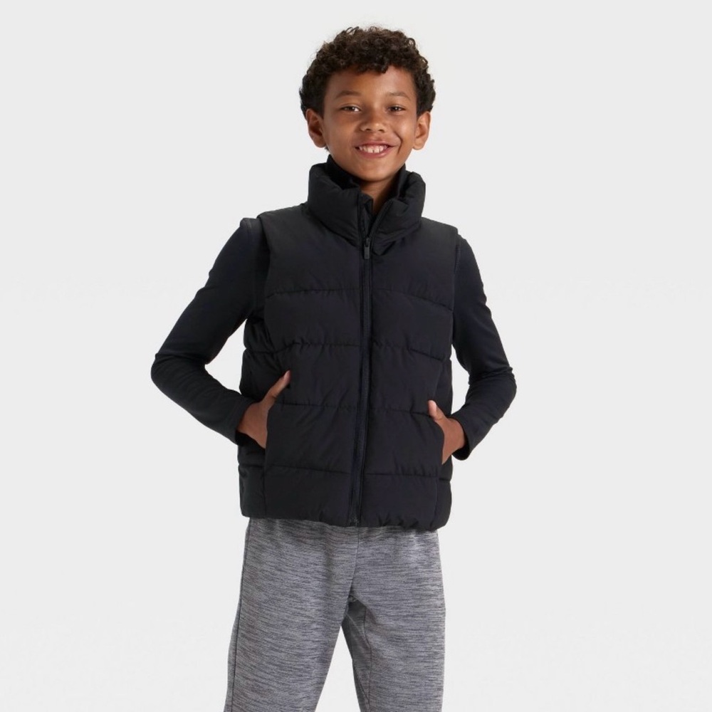 All In Motion Boys Black Puffer Vest
Size XXL (16-18)
New With Tags
FREE SHIP 🚀🚀